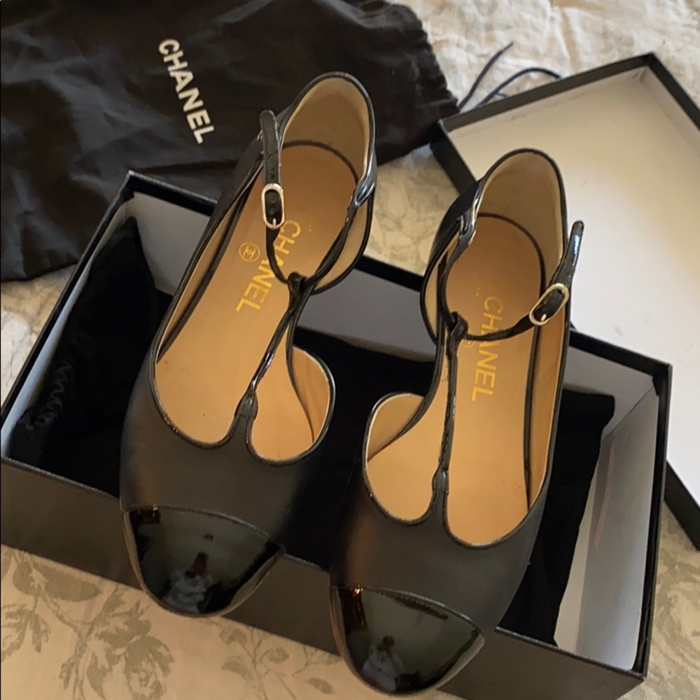 CHANEL lamb leather/patent cap toe T-strap flats